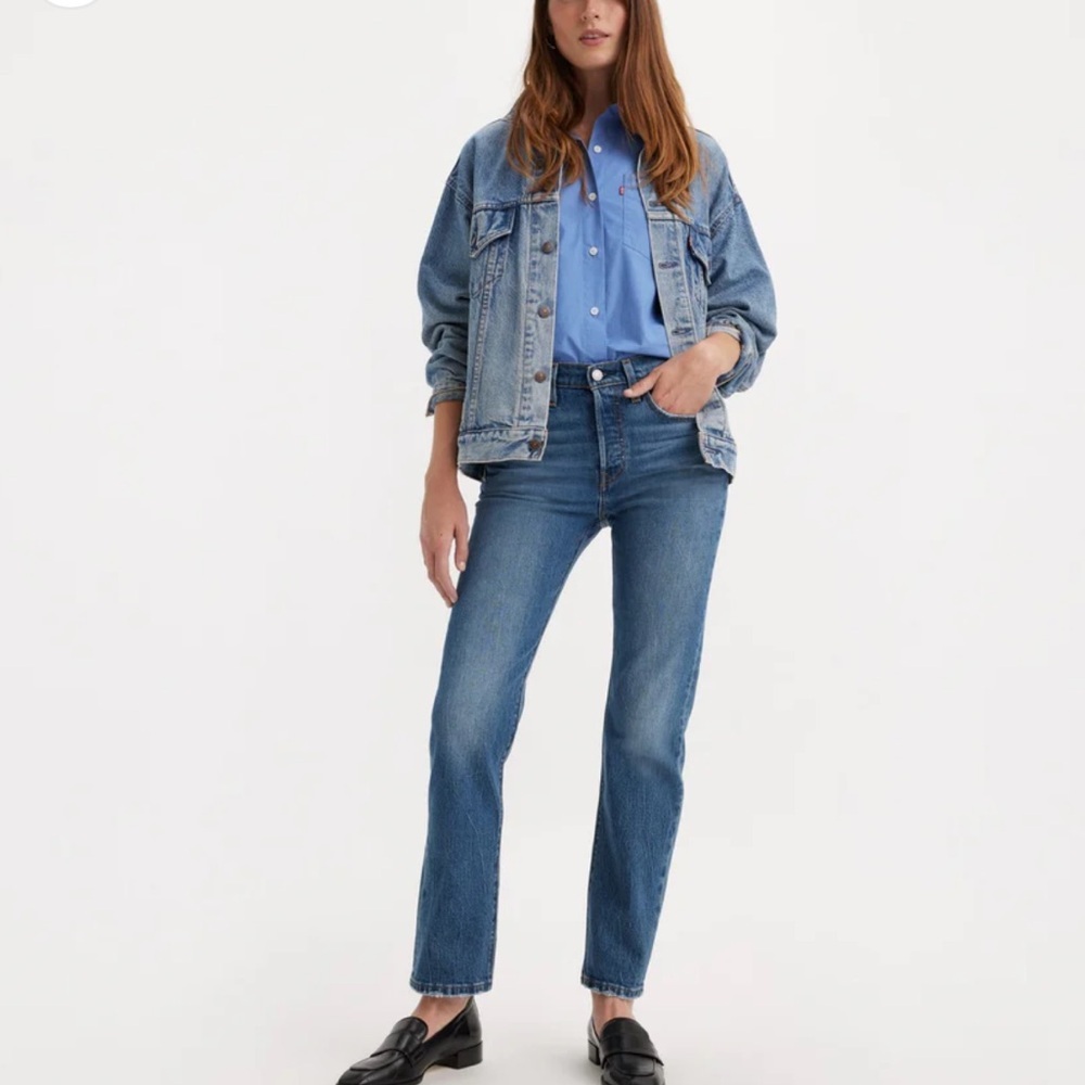 Levi's Like New 501 Original Button Fly Straight Leg Jeans in Medium Blue 26